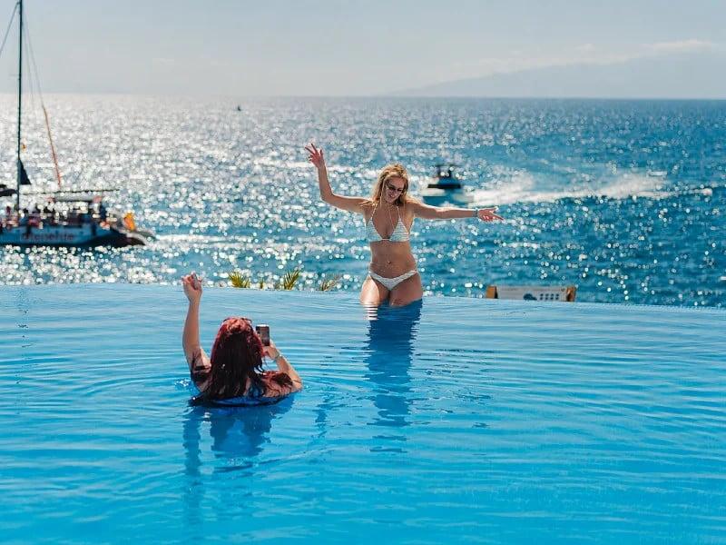Kaluna Beach Club
